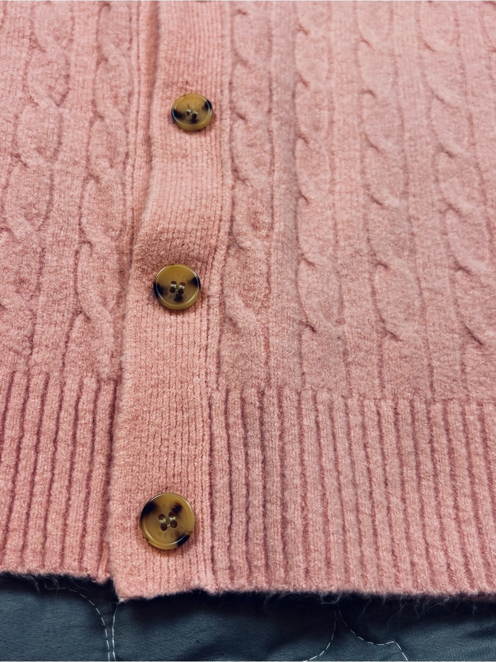 J. Crew Baby Pink Super Soft Cable-Knit V‑Neck Cardigan Size M - Picture 8 of 8